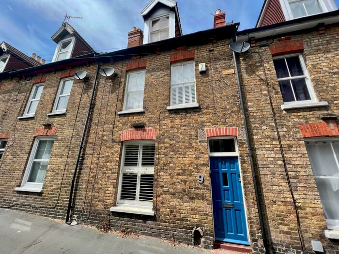4 Bedroom Terraced House To Rent In Rodney Street, Ramsgate, Kent, CT11