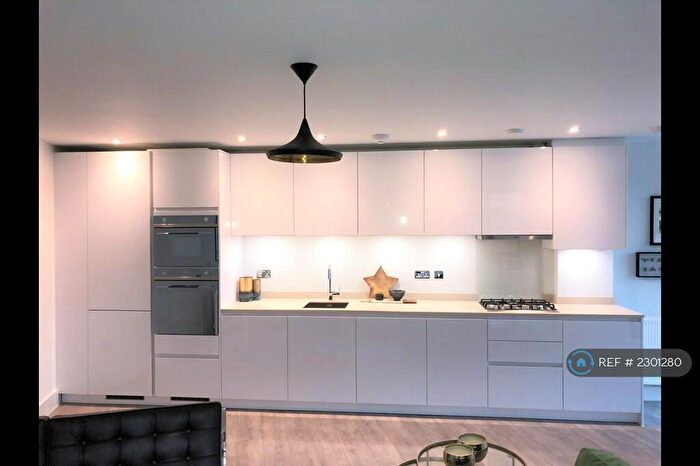 1 Bedroom Flat To Rent In Homesdale Road, Bromley, BR2