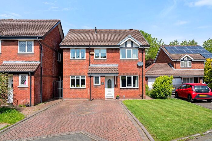4 Bedroom Detached House For Sale In Radstock Close, Bolton, BL1
