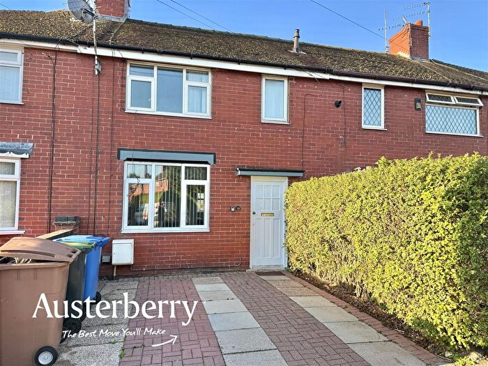 3 Bedroom Town House To Rent In Lyme Road, Stoke-On-Trent, ST3
