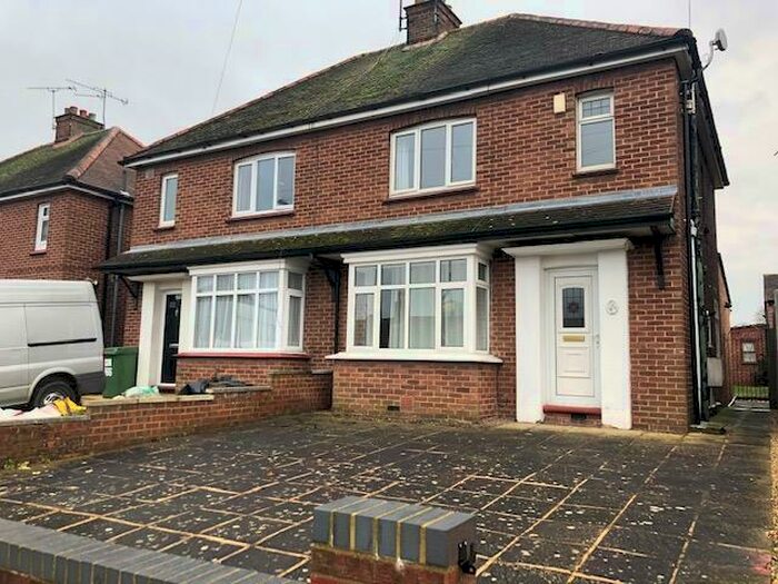 3 Bedroom Semi-Detached House To Rent In Water Eaton Road, Bletchley, Milton Keynes, MK2