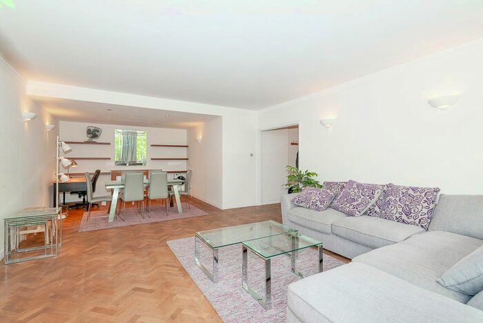 3 Bedroom Flat To Rent In Falmouth House, Clarendon Place, Hyde Park, W2