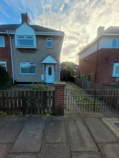 2 Bedroom Semi-Detached House To Rent In Kingsley Road, Middlesbrough, TS6