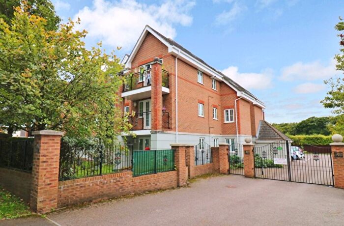 2 Bedroom Flat For Sale In Wildern Lane, Hedge End, SO30