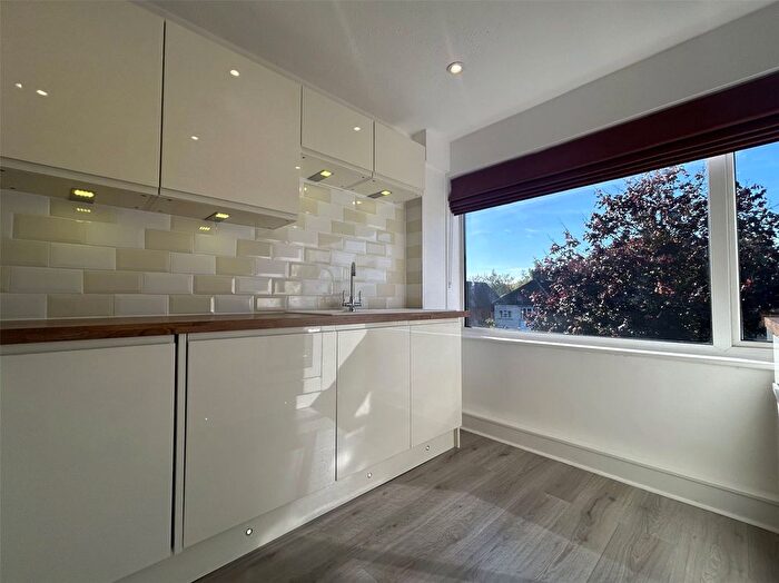 1 Bedroom Flat To Rent In Osborne Road, Farnborough, Hampshire, GU14