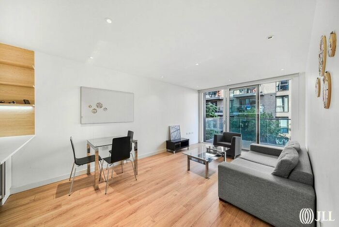 1 Bedroom Flat To Rent In Devan Grove, London, N4