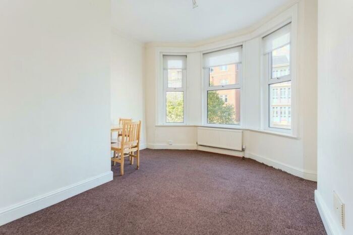 1 Bedroom Flat To Rent In High Road, North Finchley, London, N12