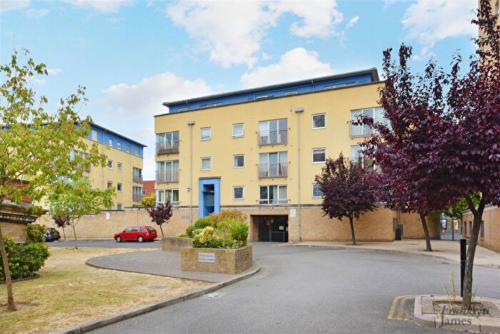 1 Bedroom Flat For Sale In Premiere Place, London, E14