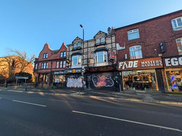 5 Bedroom Private Halls To Rent In Wilmslow Road (bed), Withington, Manchester, M14