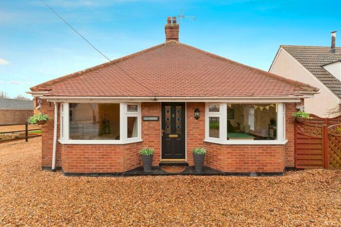 4 Bedroom Detached Bungalow For Sale In Royston Road, Litlington, Royston, SG8