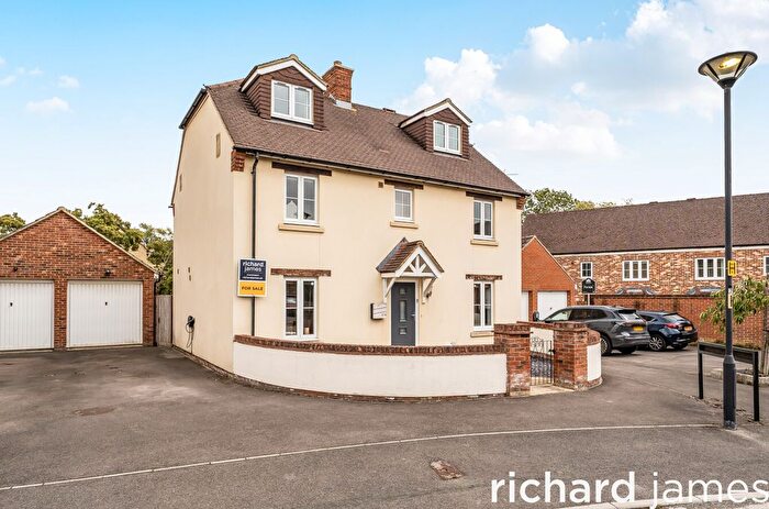 5 Bedroom Detached House For Sale In Winterbourne Road, Haydon End, Swindon, SN25