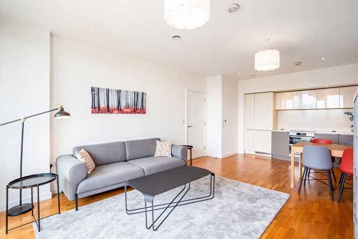 1 Bedroom Flat To Rent In Colonial Drive, Bollo Lane, London, W4