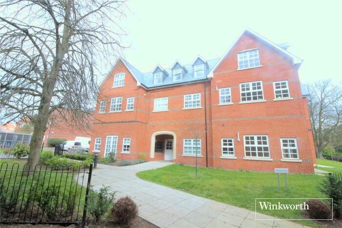 2 Bedroom Flat To Rent In Goldring Court, Goldring Way, London Colney, St. Albans, AL2