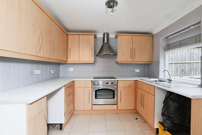 2 Bedroom Property To Rent In Park Street, Worksop, S80