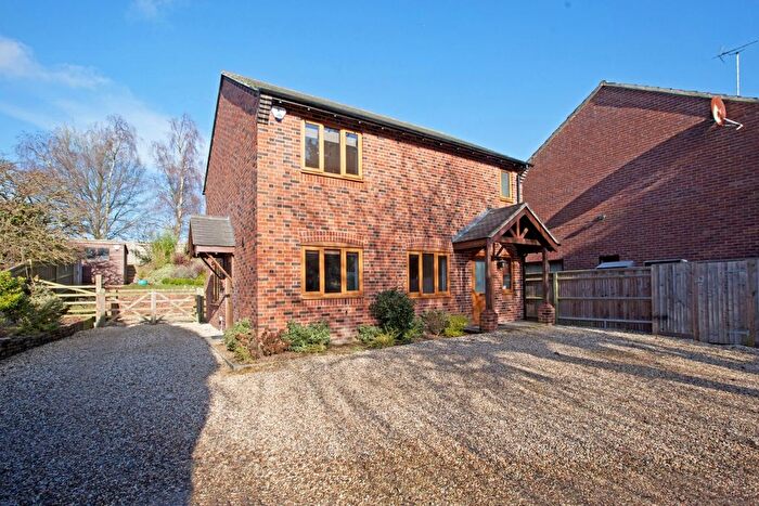 3 Bedroom Detached House To Rent In St. Swithins Close, Wickham, Newbury, RG20
