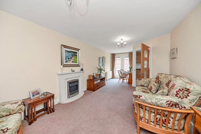 1 Bedroom Flat For Sale In Goodes Court, Royston, SG8