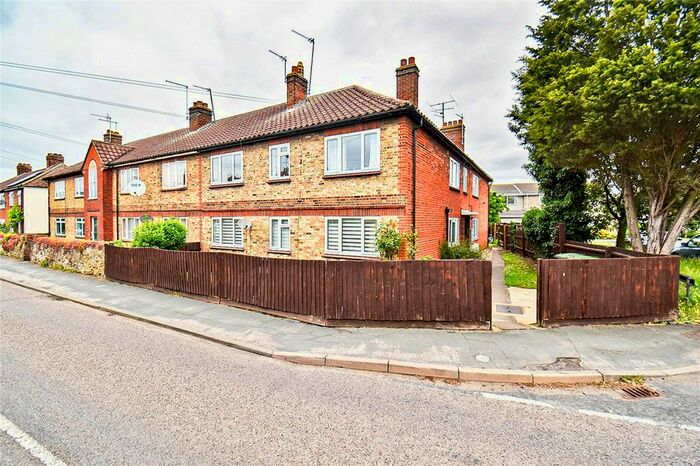 2 Bedroom Flat To Rent In The Pantiles, West Fen Road, Ely, Cambridgeshire, CB6