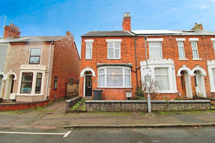 3 Bedroom End Of Terrace House To Rent In Queen Victoria Street, Rugby, CV21