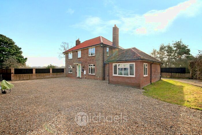 4 Bedroom Detached House For Sale In John De Bois Hill, Ardleigh, Colchester, CO7