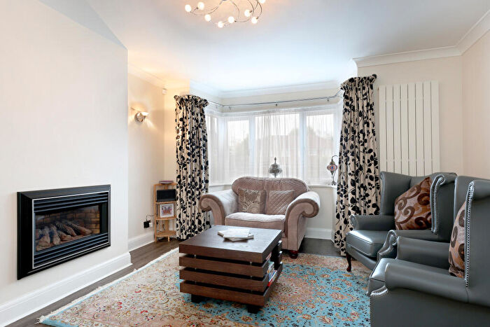 4 Bedroom Detached House For Sale In Joiners Lane, Gerrards Cross, SL9