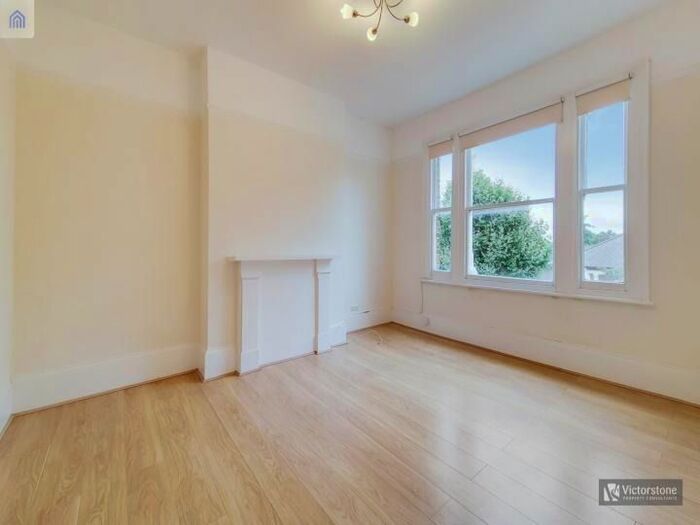 1 Bedroom Flat To Rent In Highlever Road, Kensington, London, W10