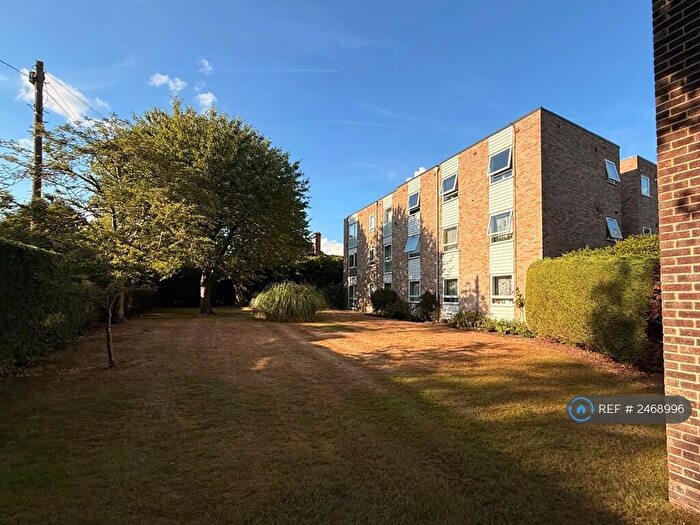 2 Bedroom Flat To Rent In Woodstock Court, Kingston Upon Thames, KT1