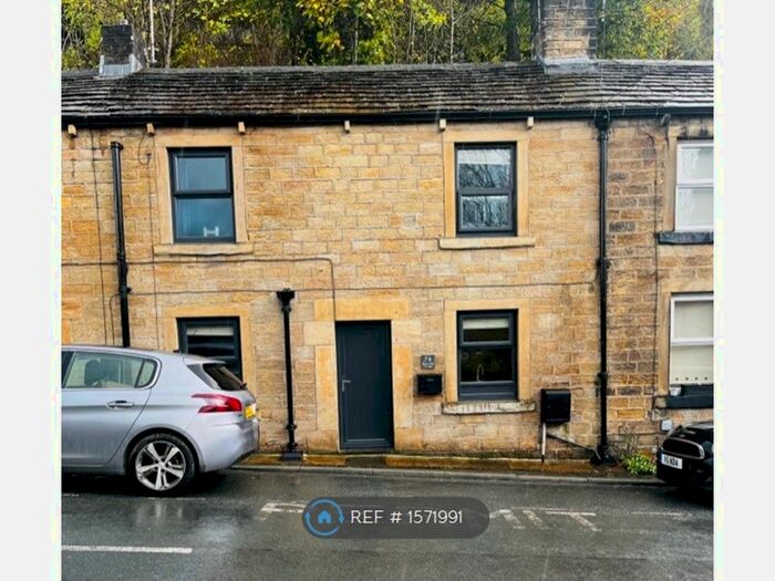 2 Bedroom Terraced House To Rent In Station Road, Holmfirth, HD9