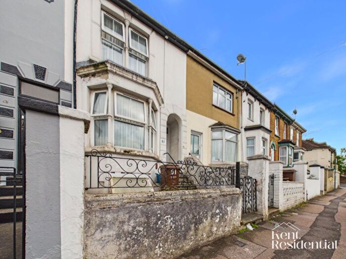 2 Bedroom Terraced House For Sale In Gillingham Road, Gillingham, ME7