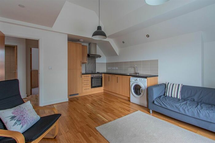 2 Bedroom Flat To Rent In Churchill Way, City Centre, CF10
