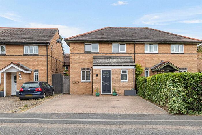4 Bedroom Semi-Detached House For Sale In Specklands, Loughton, Milton Keynes, MK5