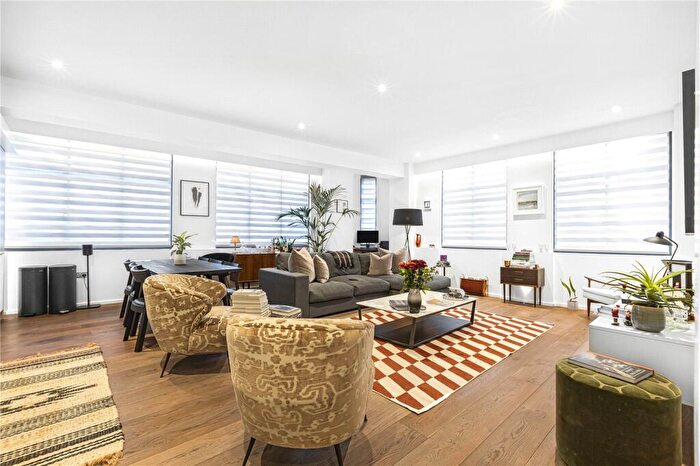 2 Bedroom Apartment To Rent In Saffron Hill, London, EC1N