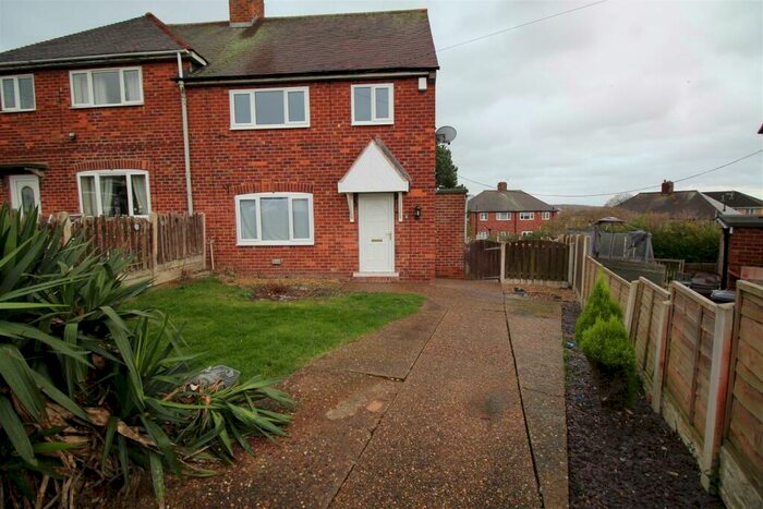 3 Bedroom Semi-Detached House To Rent In Burnside, Thurnscoe, Rotherham, S63