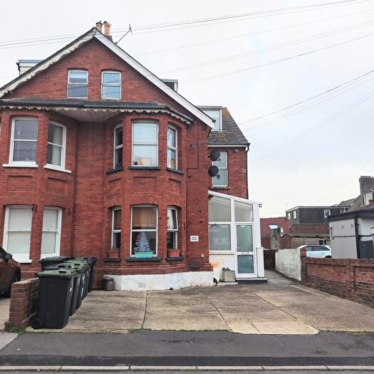 1 Bedroom Flat To Rent In Holland Road, Weymouth, DT4