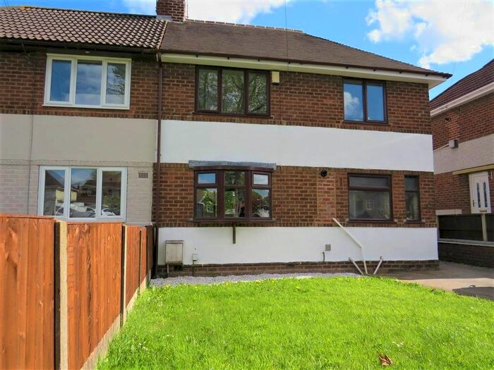3 Bedroom Semi-Detached House To Rent In Woden Road North, Darlaston, Wednesbury, WS10