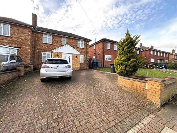 3 Bedroom Semi Detached House For Sale In Green Lane, Edgware, HA8