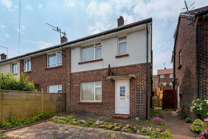 2 Bedroom Semi-Detached House To Rent In Drove Crescent, Portslade, Brighton, BN41