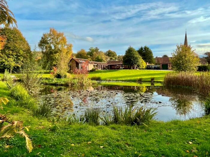 4 Bedroom Barn Conversion For Sale In Stinchcombe, Dursley, GL11