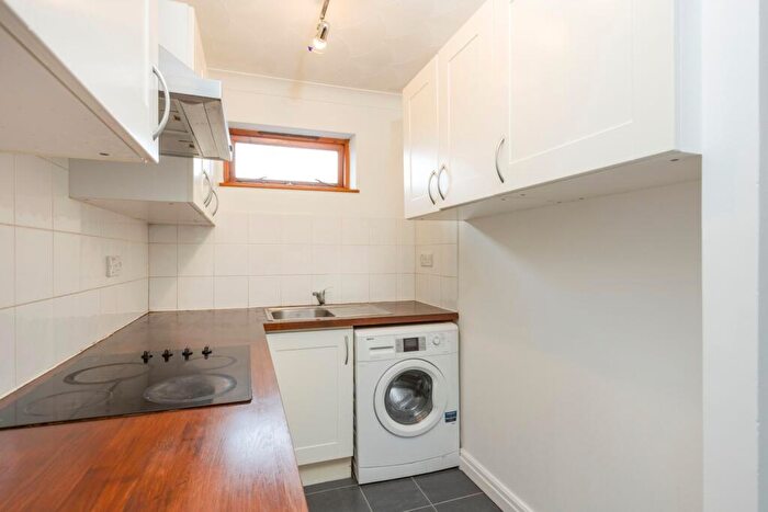 1 Bedroom Flat To Rent In Ruxton Close Swanley, BR8