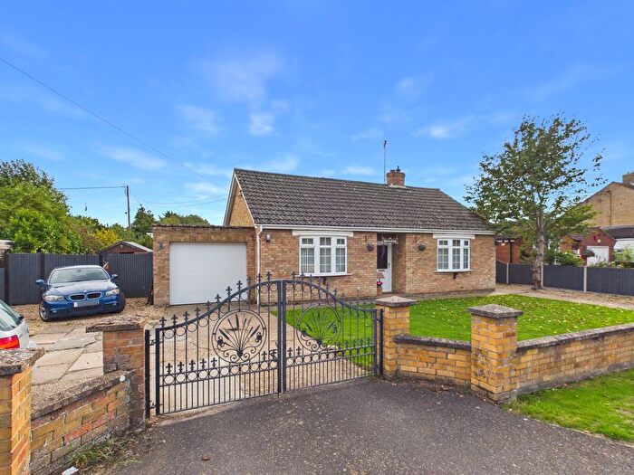 3 Bedroom Detached Bungalow For Sale In The Causeway, Stow Bridge, King's Lynn, PE34
