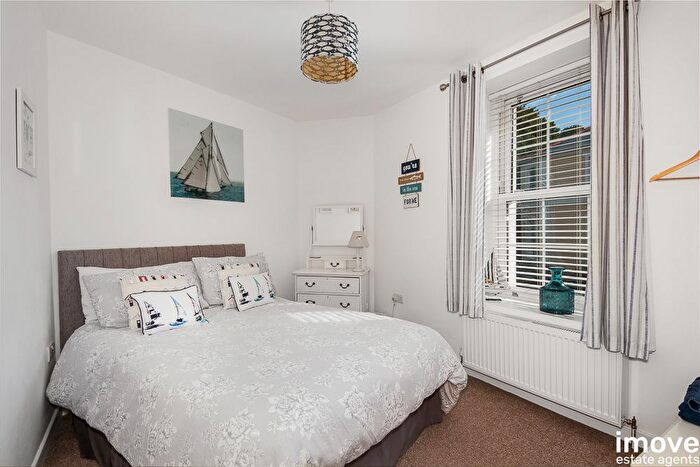 3 Bedroom End Of Terrace House For Sale In Hillesdon Road, Torquay, TQ1