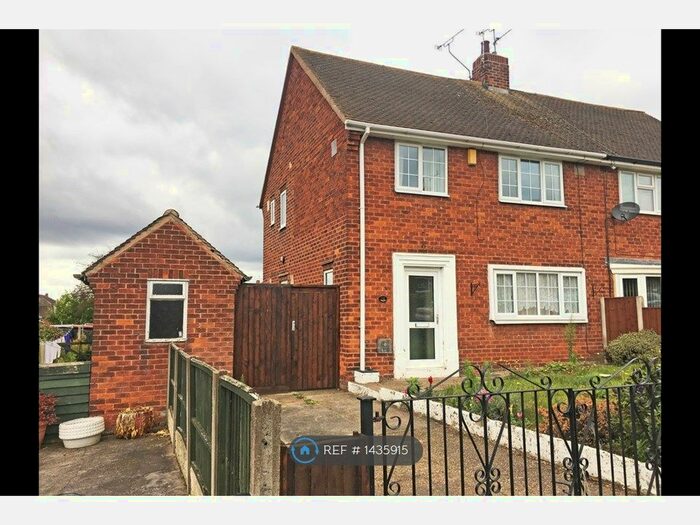 3 Bedroom Semi-Detached House To Rent In Plantation Hill, Worksop, S81