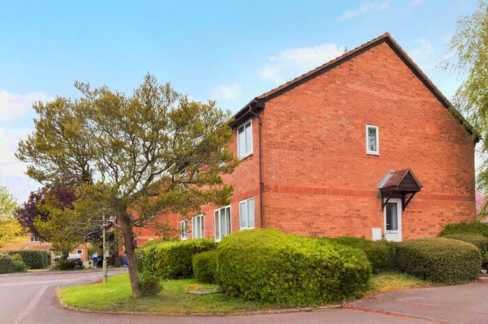 1 Bedroom Maisonette To Rent In Moor Pond Close, Bicester, Oxfordshire, OX26