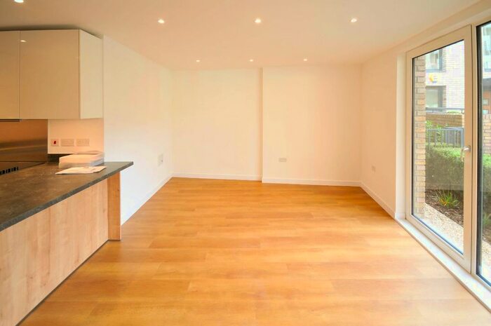 1 Bedroom Flat To Rent In Cleveley Court, Marine Wharf, Surrey Quays, SE16