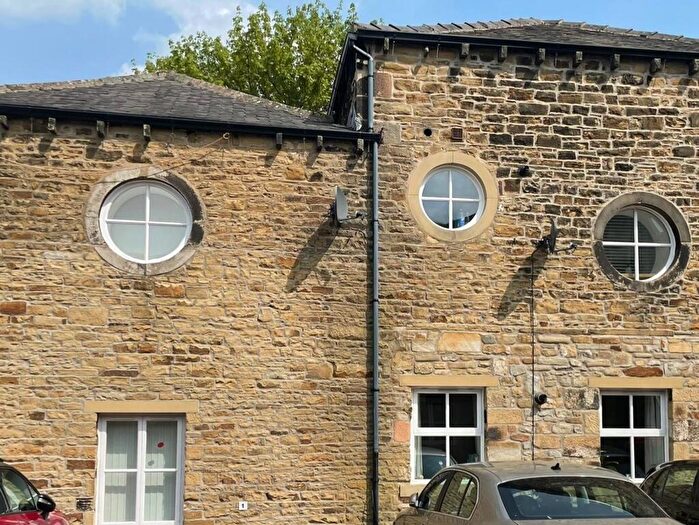 2 Bedroom Flat To Rent In Craven Mews, Skipton, Yorkshire, BD23