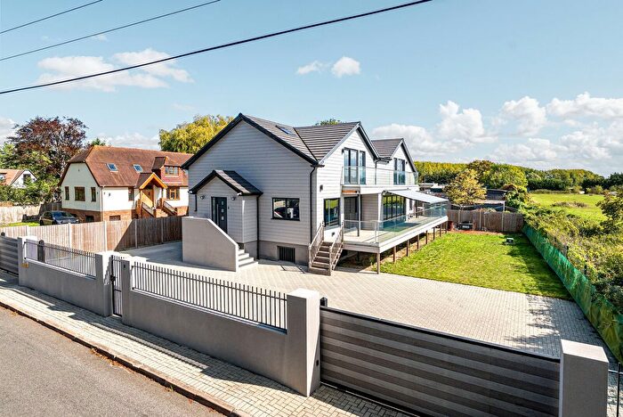 4 Bedroom Detached House For Sale In Dockett Eddy Lane, Shepperton, TW17