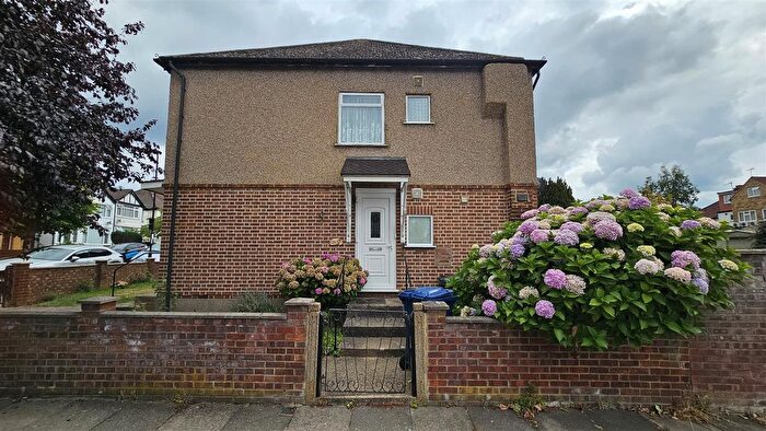 2 Bedroom Maisonette To Rent In Beresford Avenue, Hanwell, W7
