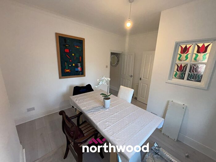 3 Bedroom Terraced House For Sale In Kenneth Avenue, Stainforth, Doncaster, DN7