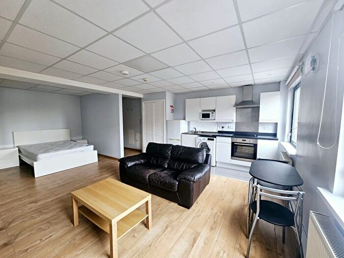 Studio To Rent In London Road, Southampton, SO15