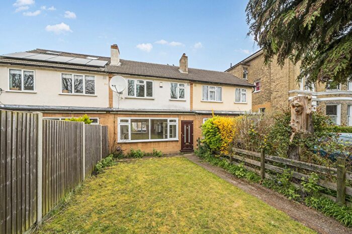 3 Bedroom Detached House For Sale In Longton Avenue, London, SE26
