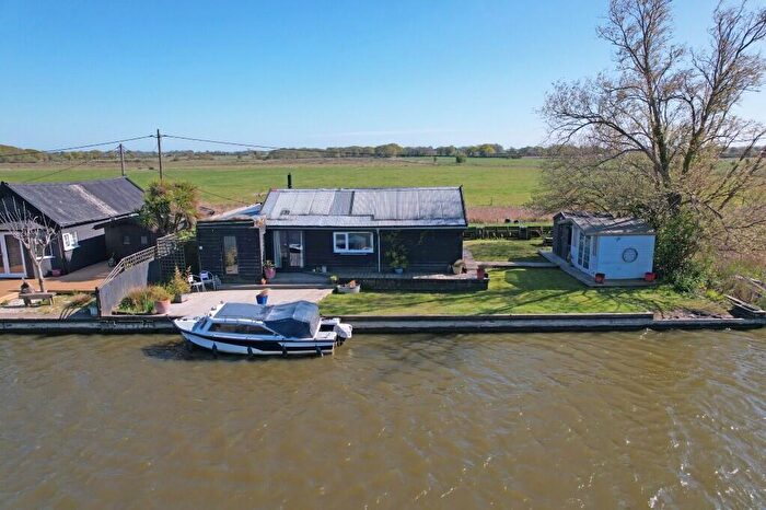 3 Bedroom Detached Bungalow For Sale In Repps With Bastwick, NR29